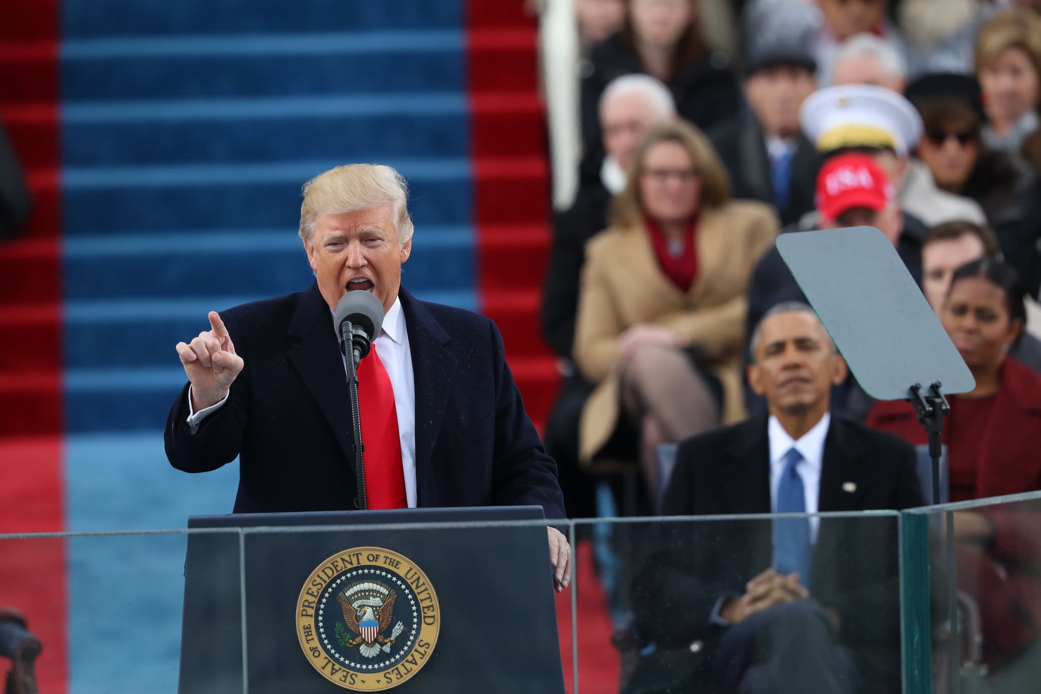 Trump promete deportación de migrantes si es reelegido