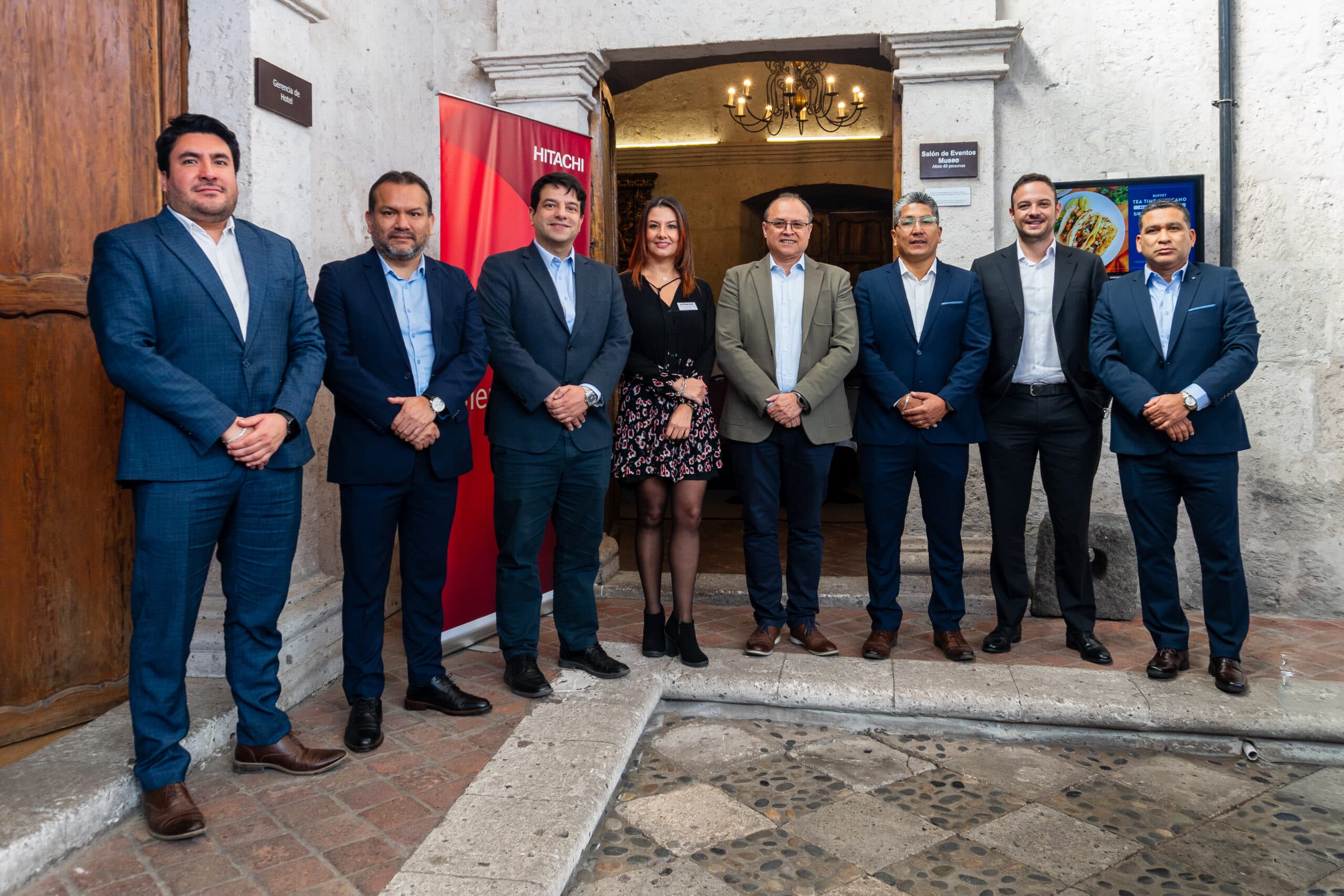 Hitachi Energy inaugura su primera planta de reparación de transformadores