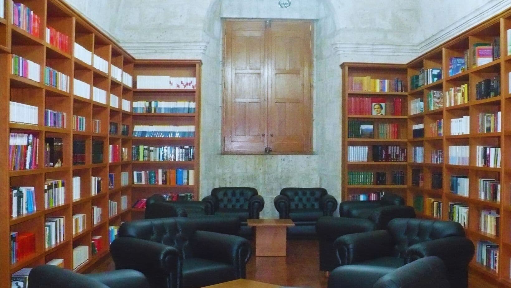 Inician reuniones para elevar el número de bibliotecas públicas