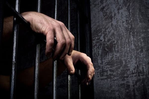 Dictan 30 años de prisión a acusado de violación a menor
