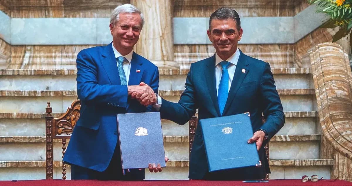 Bolivia y Chile acuerdan crear corredor bioceánico de fibra óptica
