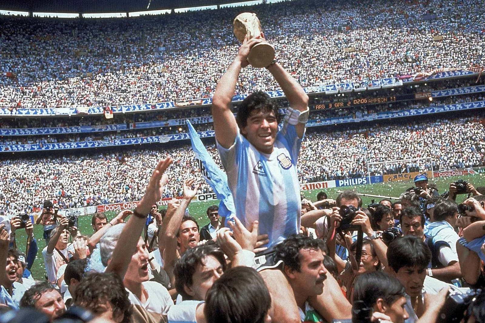 Maradona: el nuevo Gardel