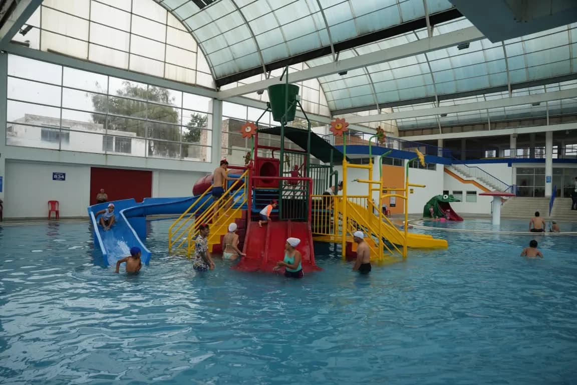 Cierran dos piscinas en Arequipa por deficiencias sanitarias