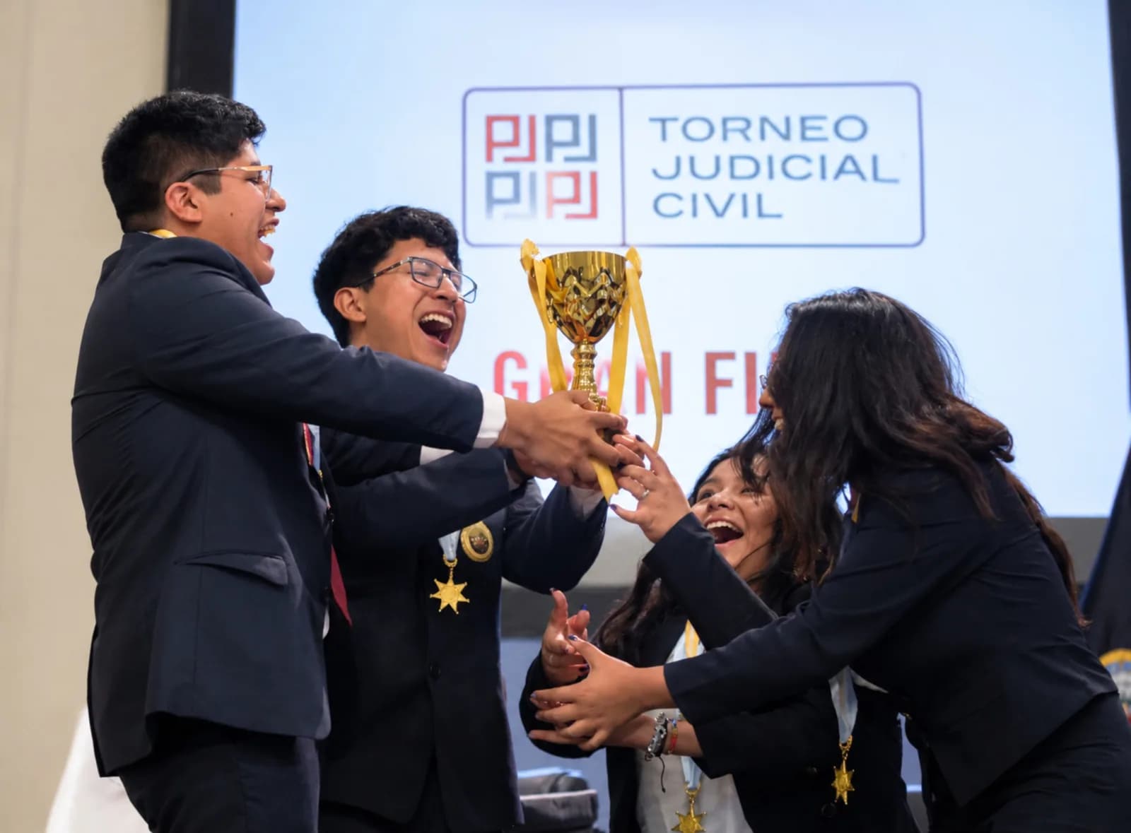 UNSA se corona campeona nacional de litigación oral civil