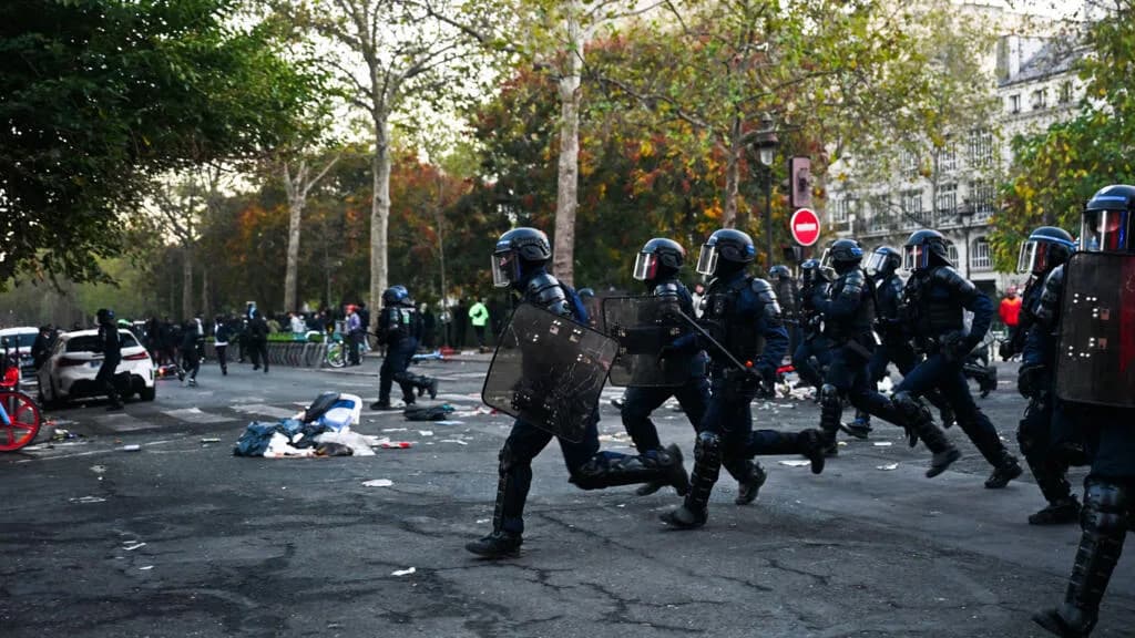 Francia desplegará más de 70.000 policías contra posibles disturbios