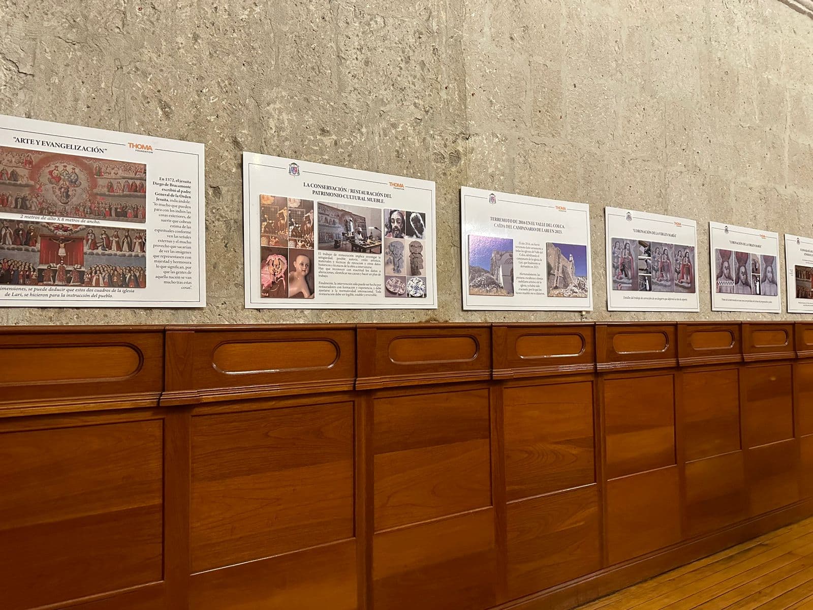 Exhiben restauración de pinturas virreinales de la iglesia de Lari