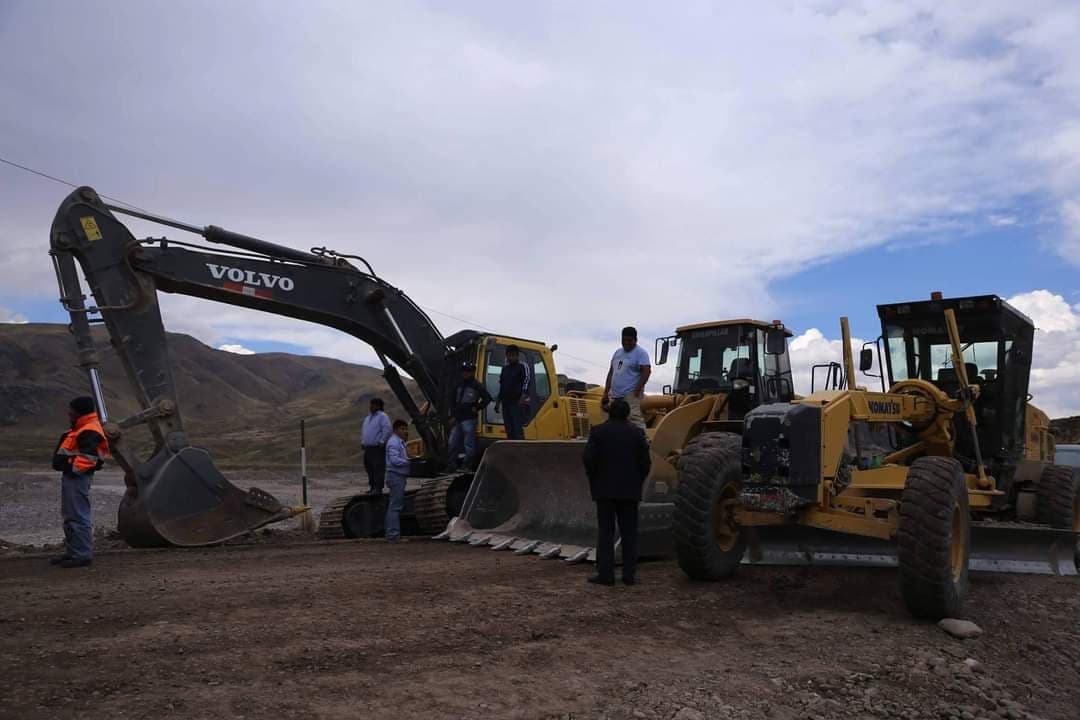 Con S/189 millones reinician obra víal paralizada