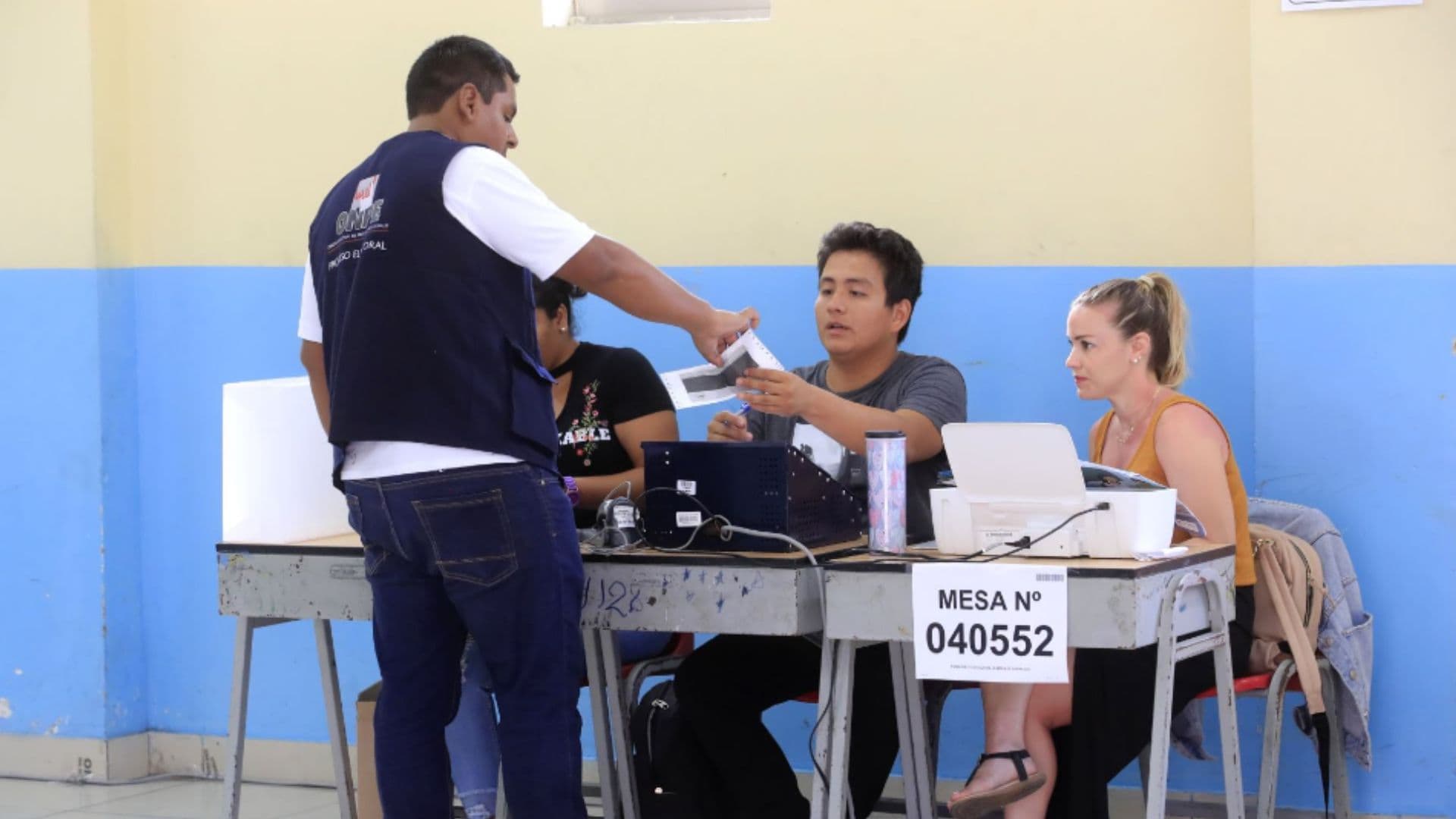 ONPE estima jornada de 20 horas para miembros de mesa