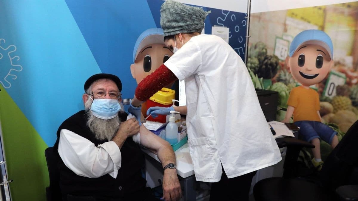 Israel supera el medio millón de vacunados con la cuarta dosis