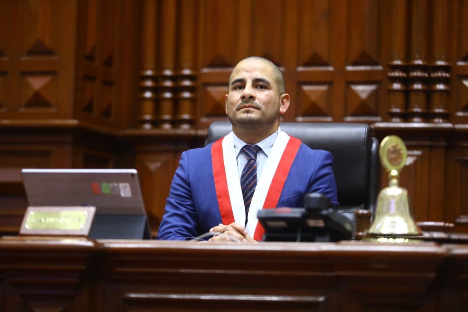 Rechazan censura contra vicepresidente del Congreso