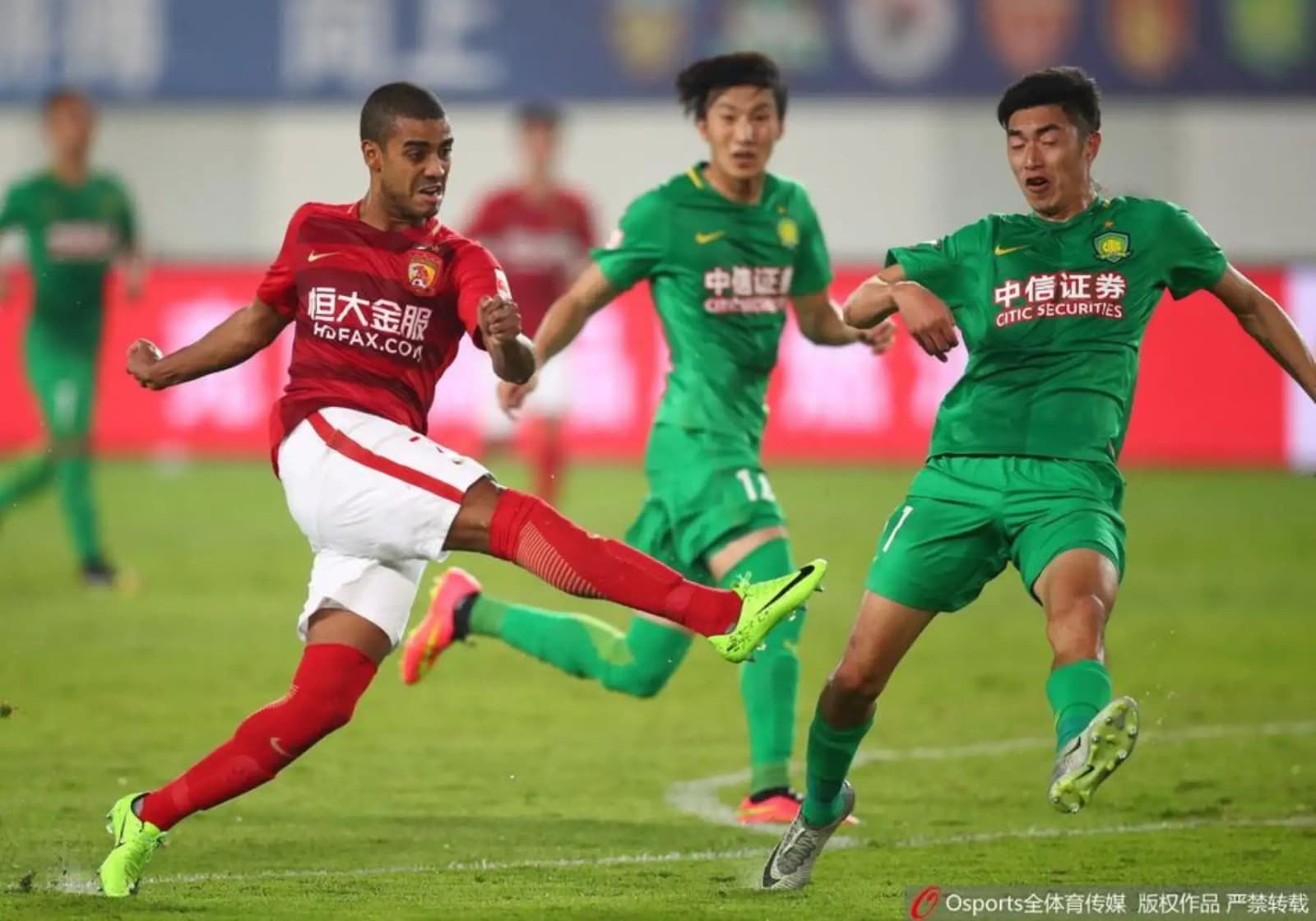 China sanciona de por vida a 73 personas y 13 clubes