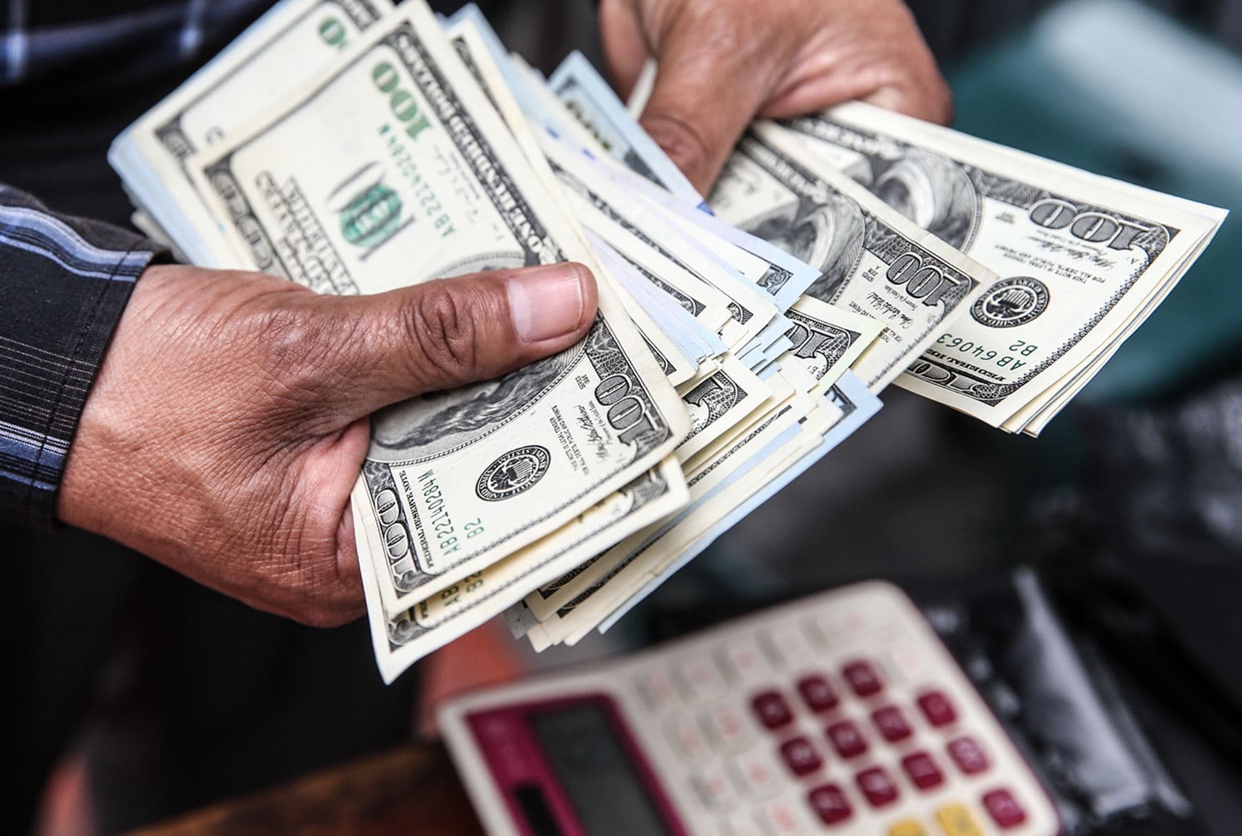 Dólar se mantendrá estable en el 2024 gracias a exportaciones
