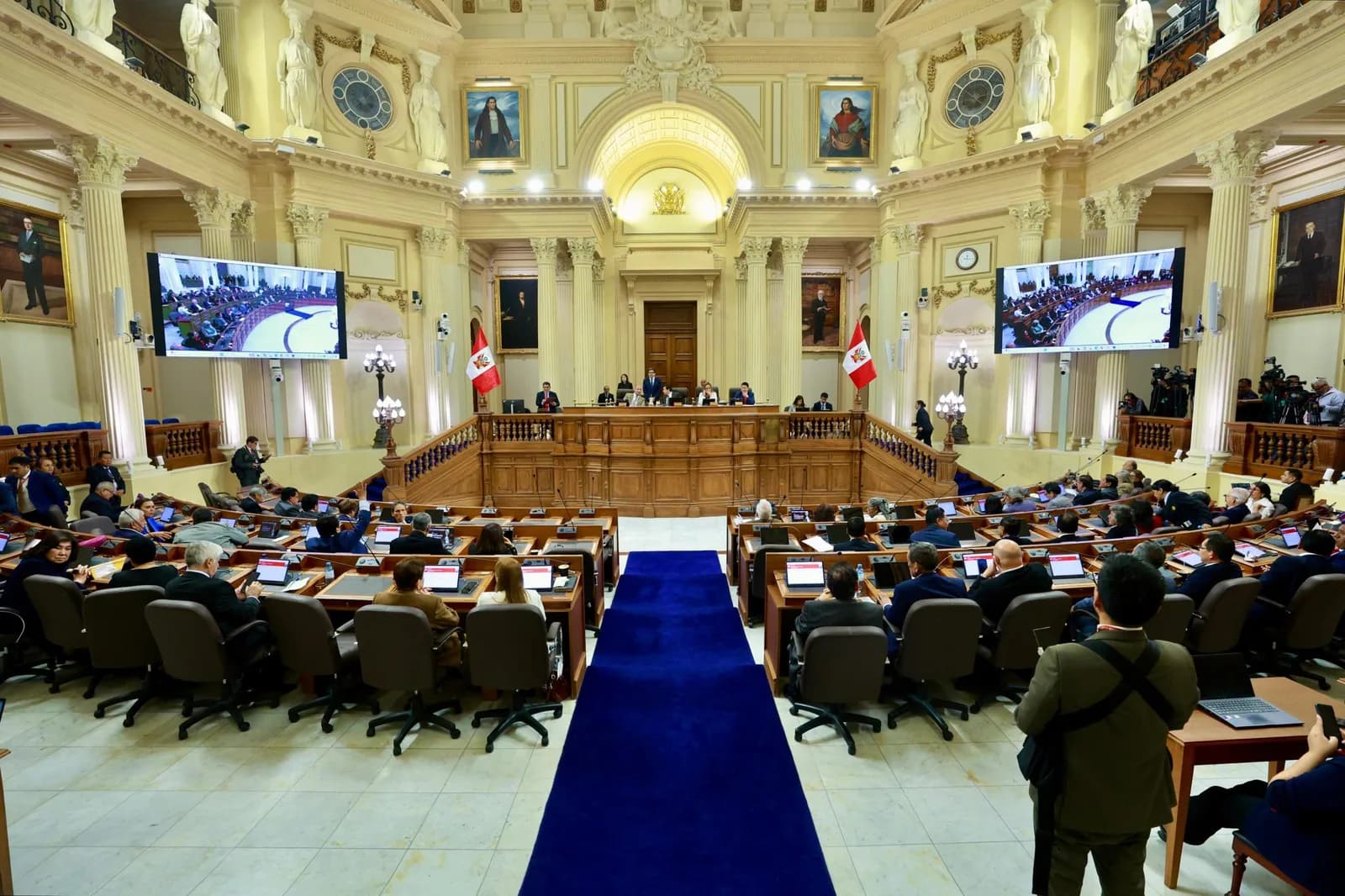 Pleno del Senado verá el miércoles el pedido de facultades